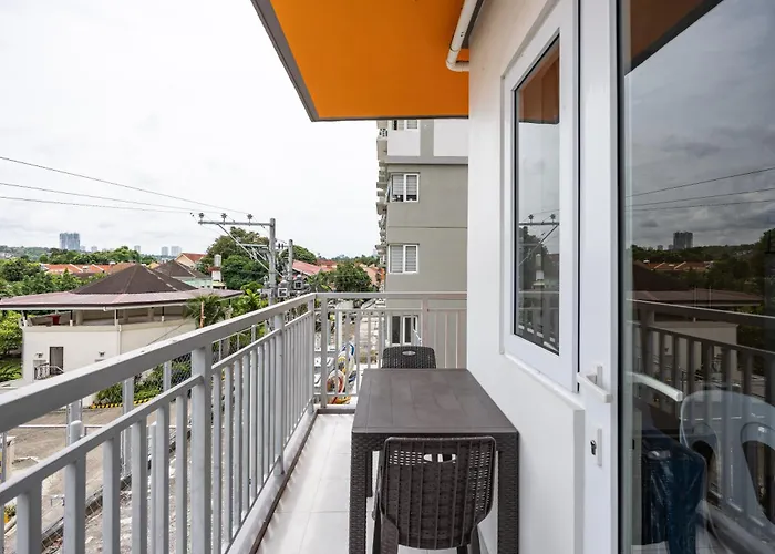 Platform 361 Center With Balcony